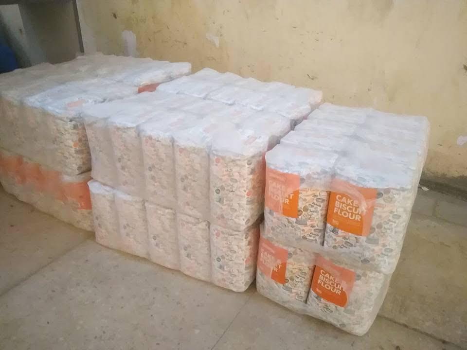 توزيع ملابس عيد الفطر